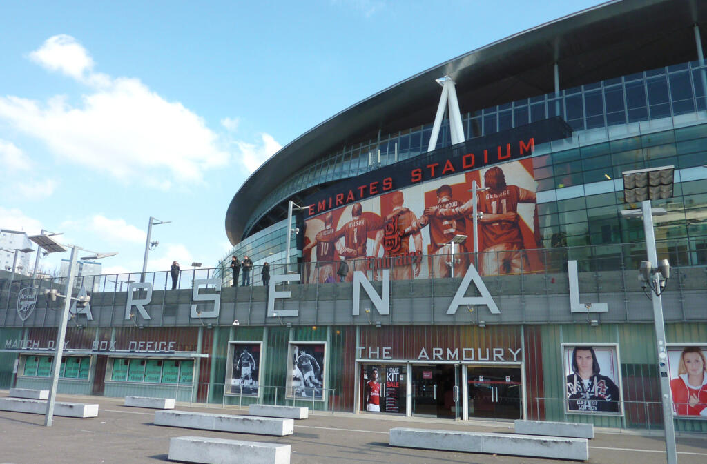 Arsenal Emirates Stadium Crane Fluid Systems arsenal-emirates-stadium-crane-fluid-systems