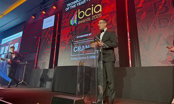 Paulo Roberto Froehner announcing the winners